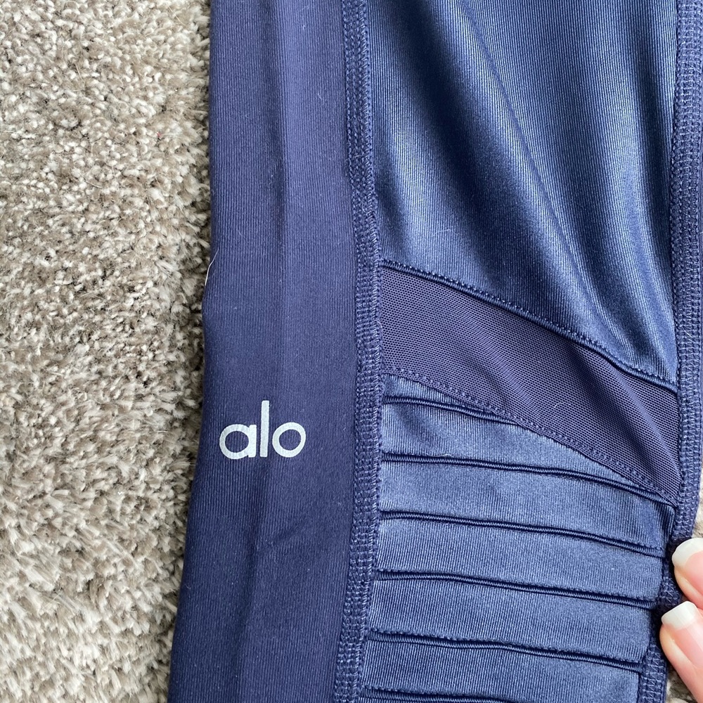 Alo navy moto leggings!!